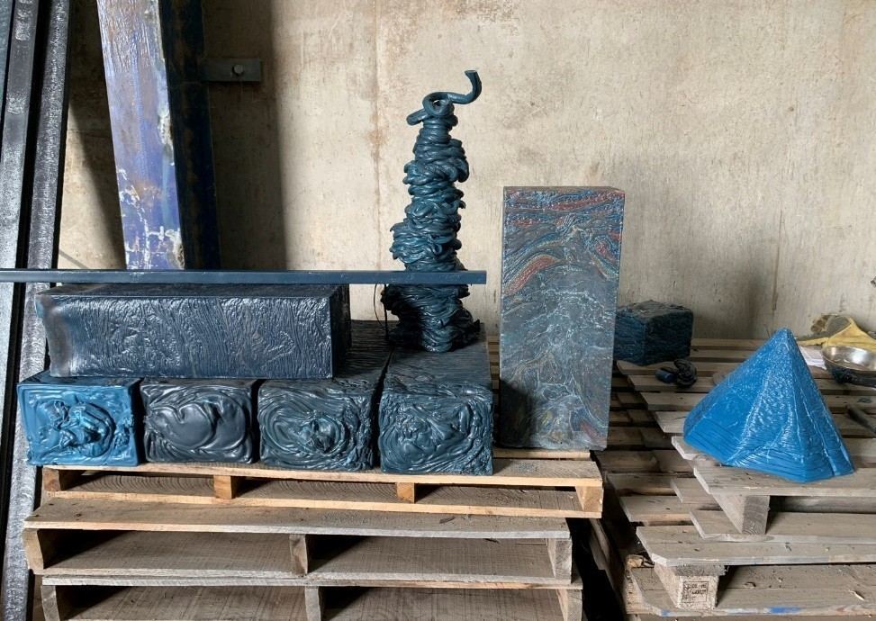 Building blocks and shapes moulded from recycled plastic